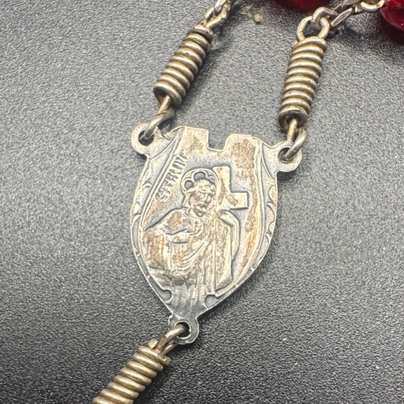 Vintage “AK” Sterling Red Crystal Rosary Necklace CATHOLIC NECKLACE CRUCIFIX - Picture 3 of 5